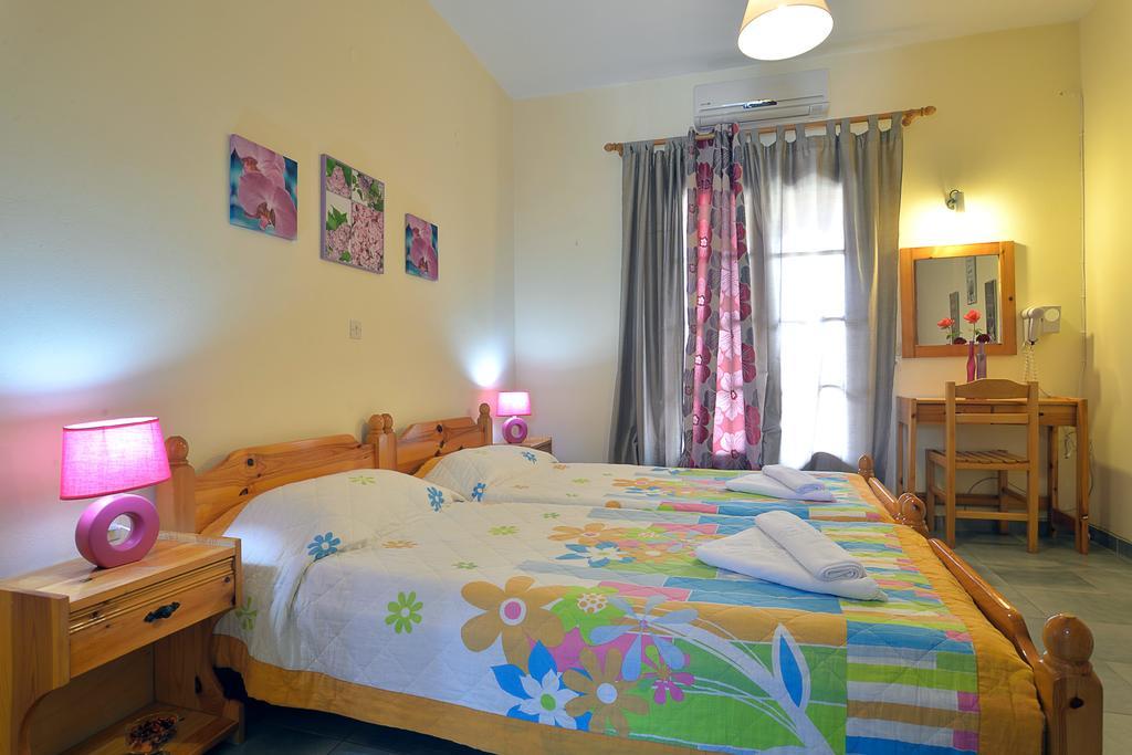 Feeloxenia Corfu Apartments Ахарави Номер фото