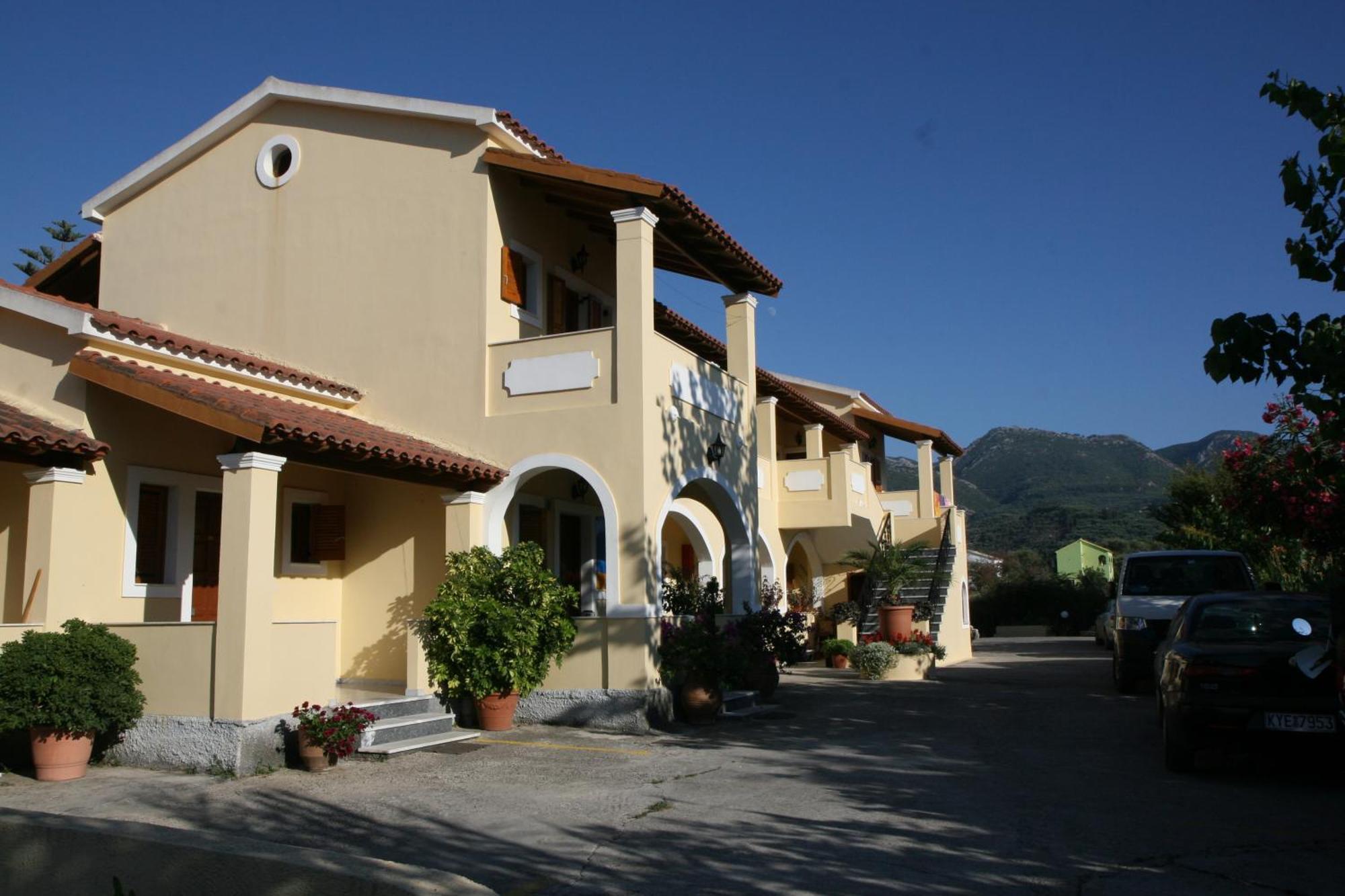 Feeloxenia Corfu Apartments Ахарави Экстерьер фото